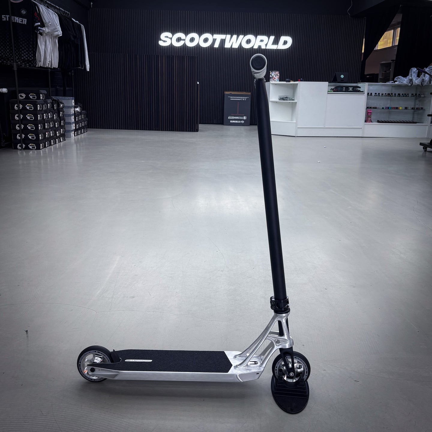 Striker Ethic Silver/Black Custom Stunt Scooter - Silber/Schwarz-ScootWorld.de