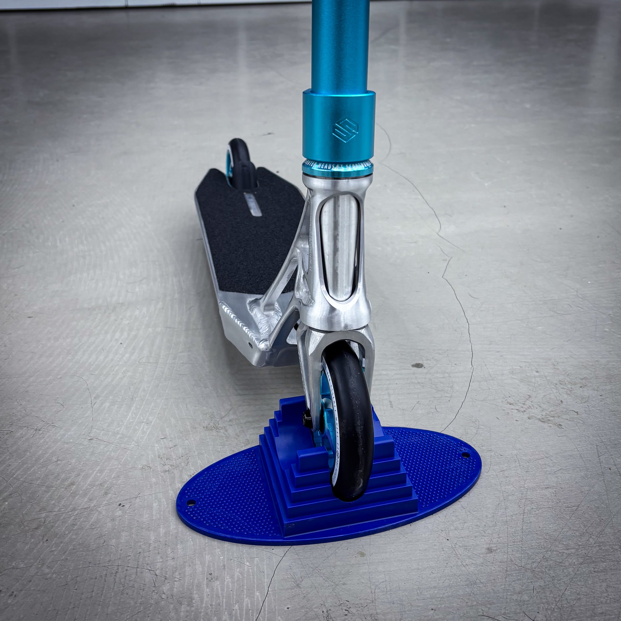 Striker Pande Raw/Teal Essence Custom Stunt Scooter - Raw/Türkis-ScootWorld.de