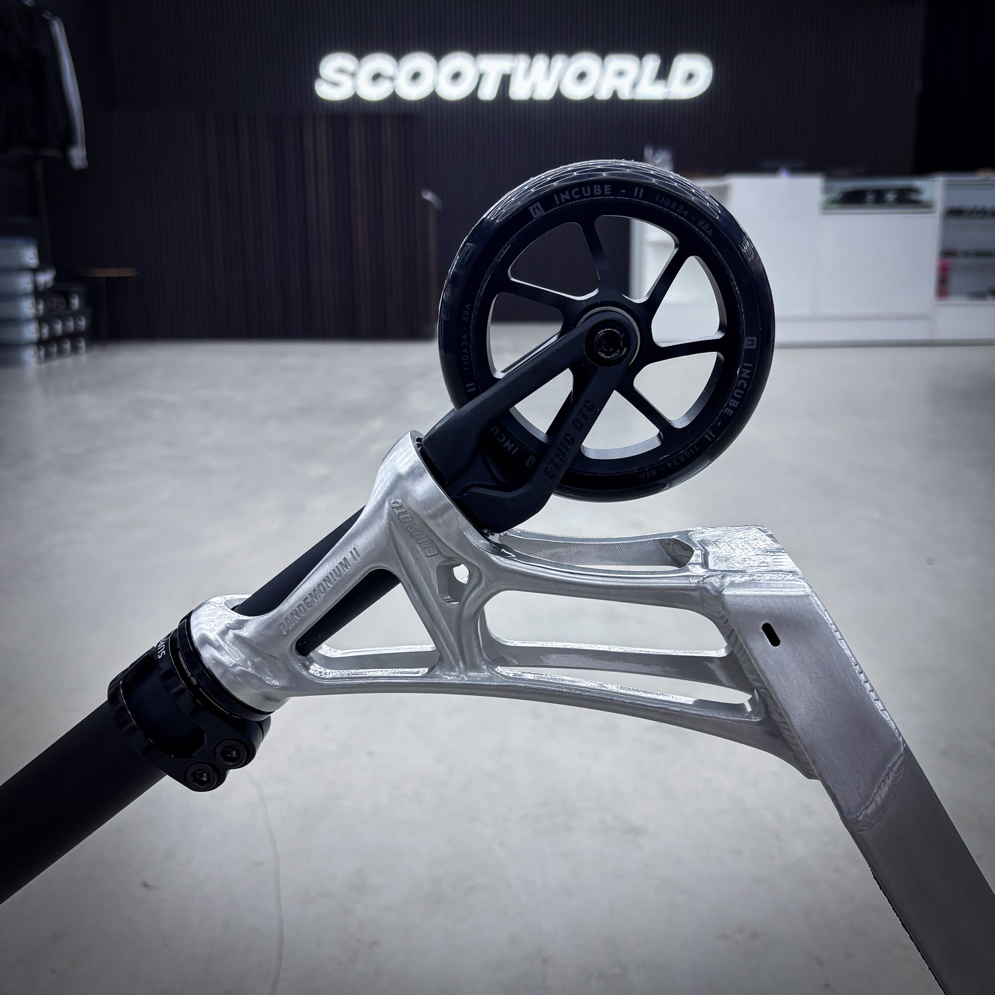 Ethic Raw/Black Lux Custom Stunt Scooter - Raw/Schwarz-ScootWorld.de