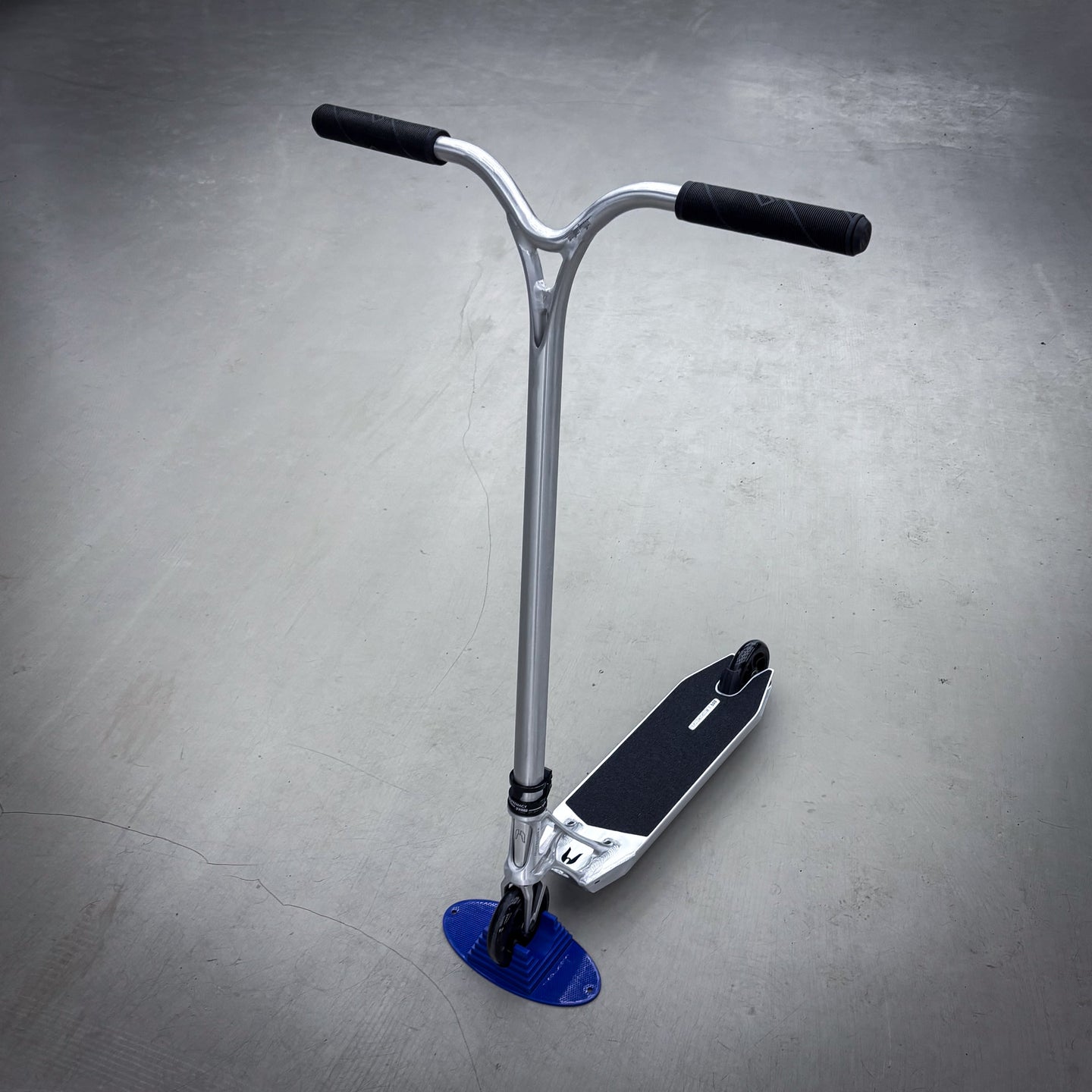 Ethic Silver Custom Stunt Scooter - Silber-ScootWorld.de