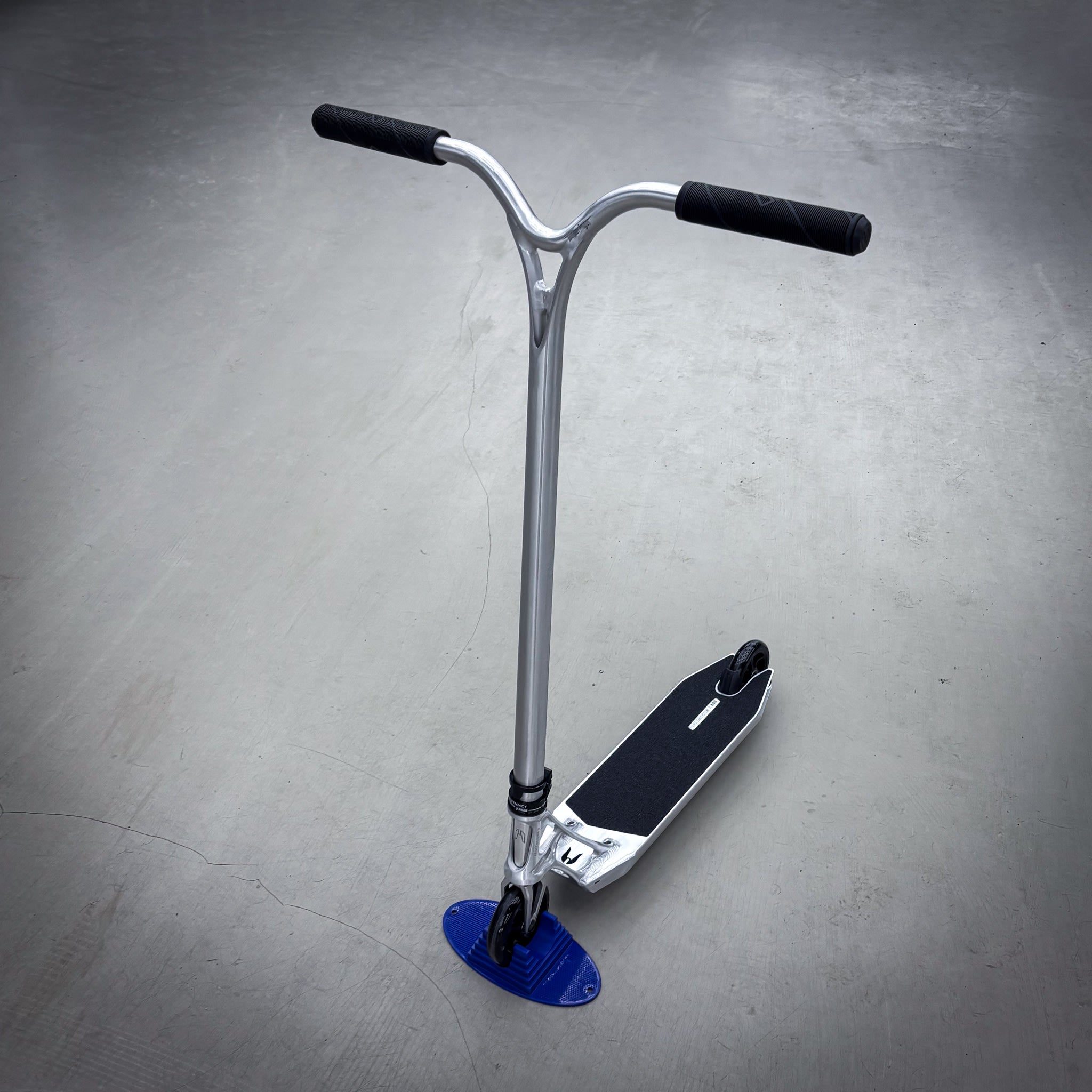 Ethic Silver Custom Stunt Scooter - Silber-ScootWorld.de
