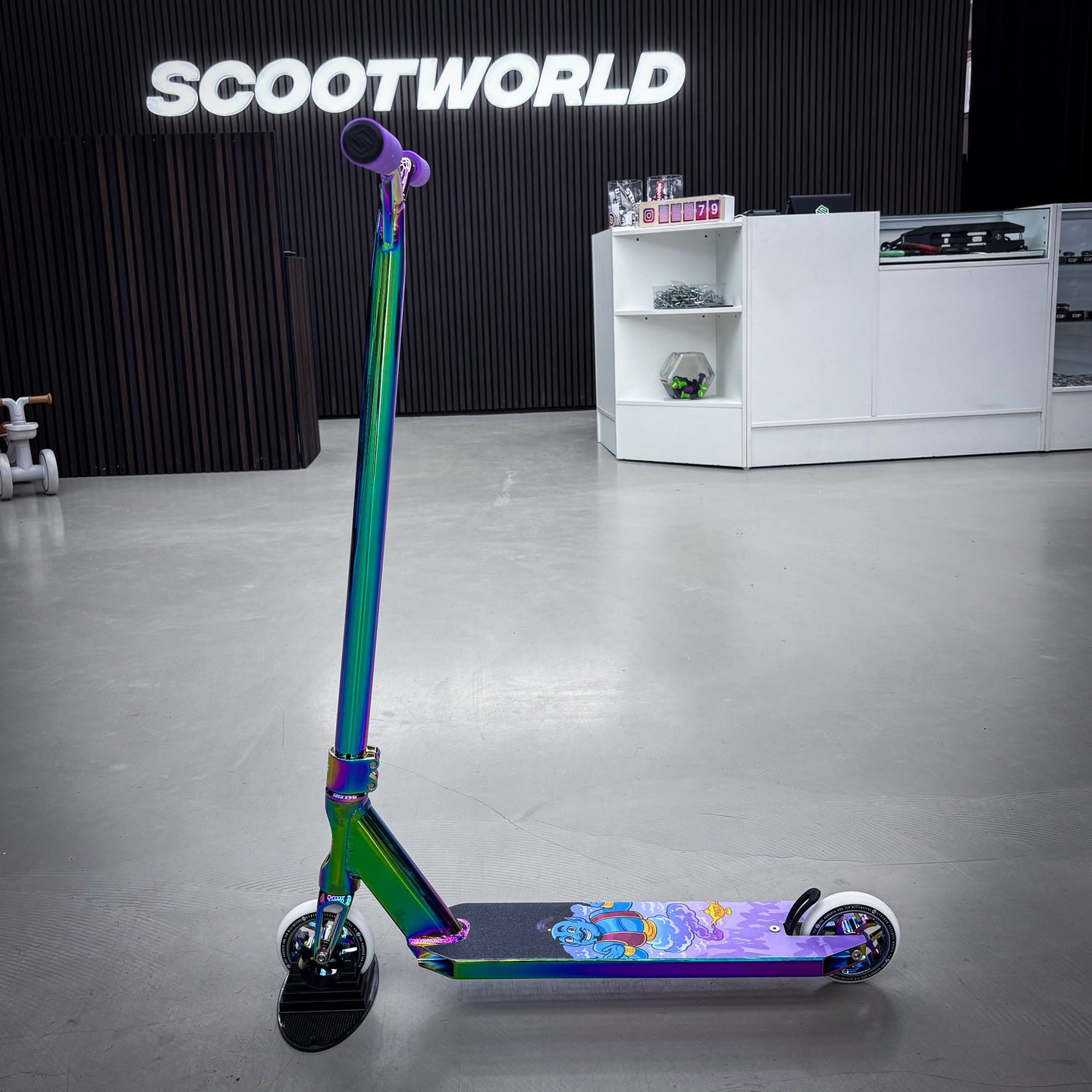 Striker Rainbow Purp Custom Build Stunt Scooter - Regenbogen-ScootWorld.de