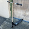 Striker x ScootWorld Titan RAW Custom Build - Schwarz/Silber