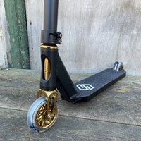 Striker Black/Gold Custom Build - Black/Gold-ScootWorld.de