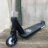 Striker BenJ Titan Bar Custom Build - Black/Silver-ScootWorld.de