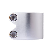 Striker Lux Double Stunt Scooter Clamp - Silver-ScootWorld.de